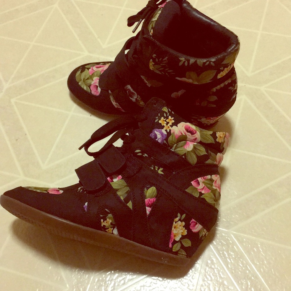 Floral ladies sheos
